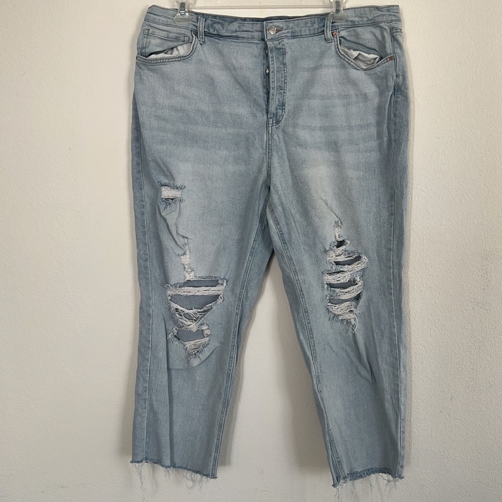 wild fable Light Wash Distressed Women’s Jeans